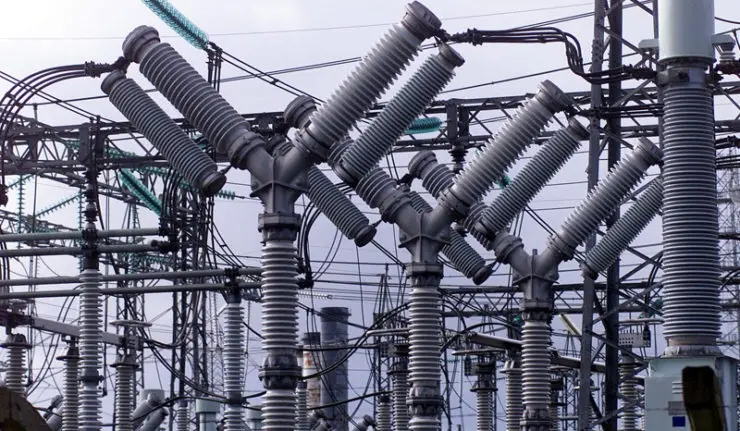 High-voltage electrical power distribution equipment
